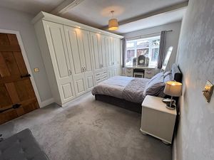 Photo 32- click for photo gallery